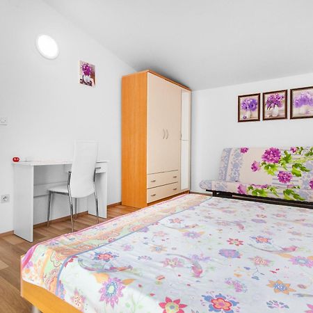 Apartmani Alaga B Tribalj Buitenkant foto