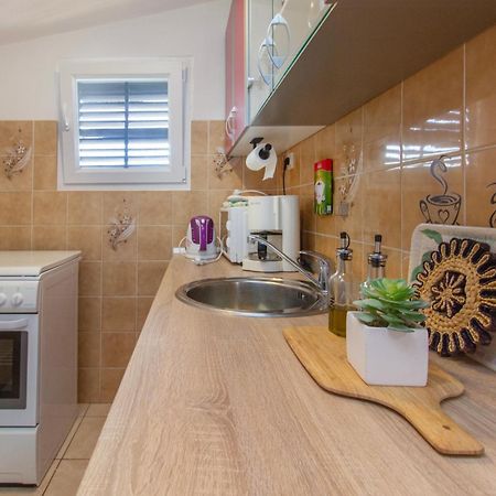 Apartmani Alaga B Tribalj Buitenkant foto