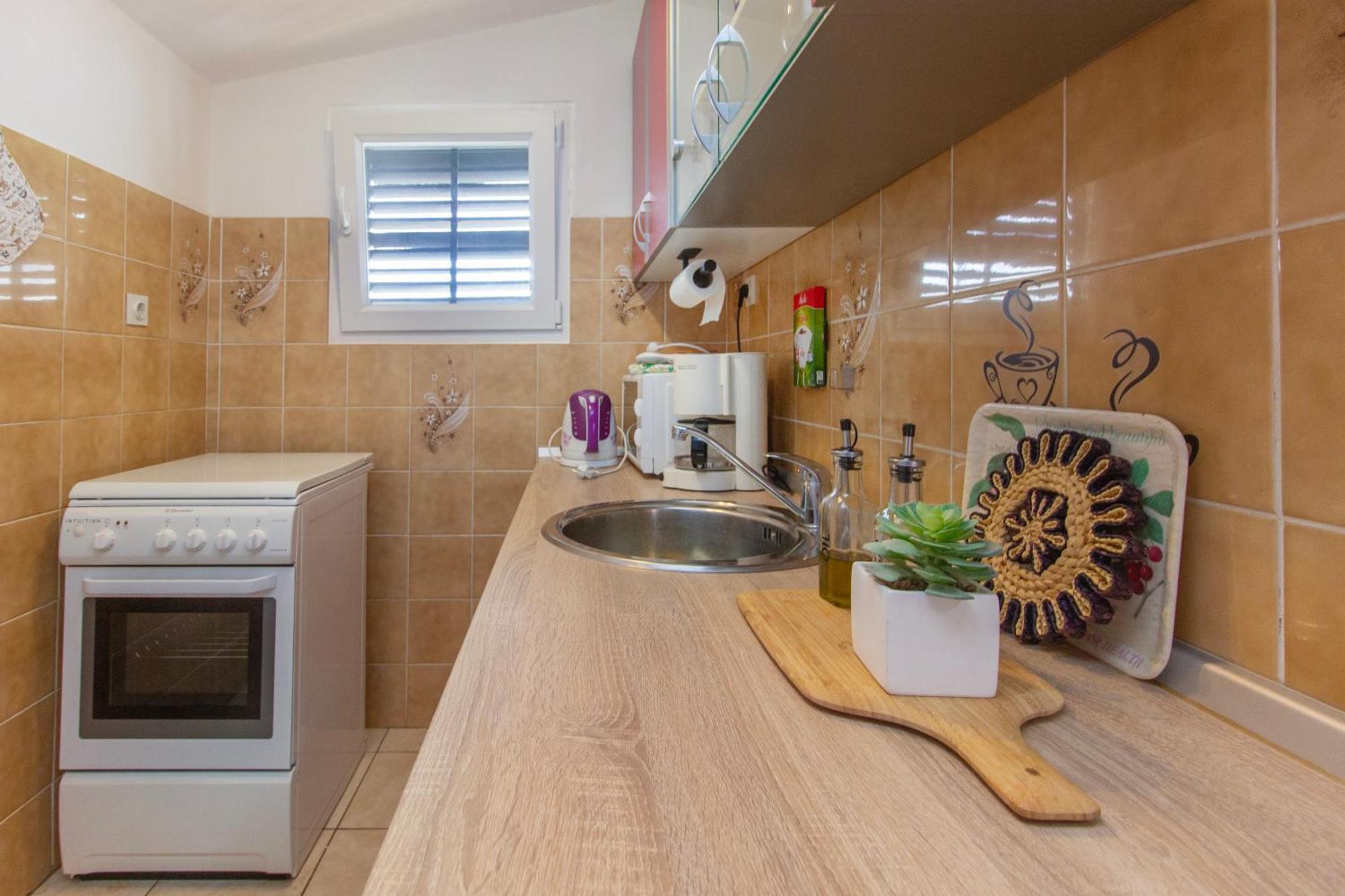 Apartmani Alaga B Tribalj Buitenkant foto